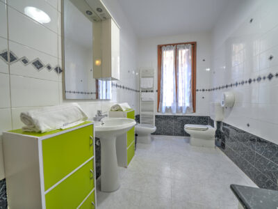 2piu1piu1-bagno-esterno-14